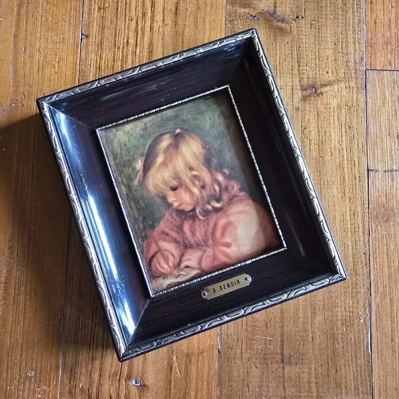 Petit cadre sur tissu matelassé, Renoir