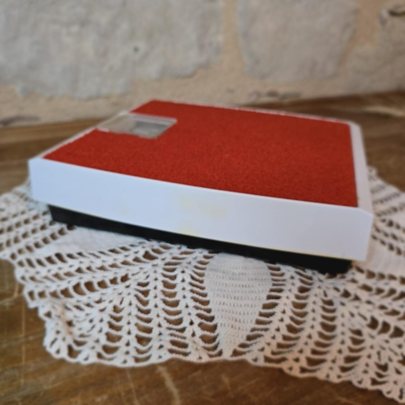 Pèse-personne moquette rouge, Années 70 – Image 8