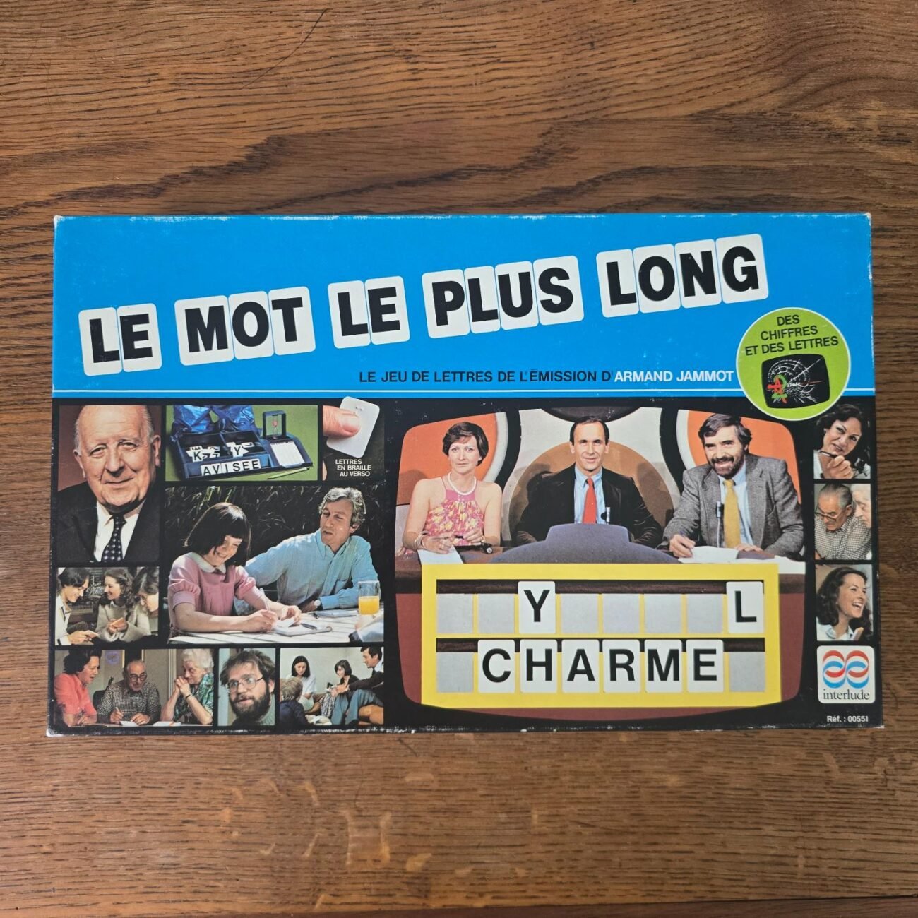 Photo à plat du couvercle illustré du jeu Le mot le plus long d’Interlude.