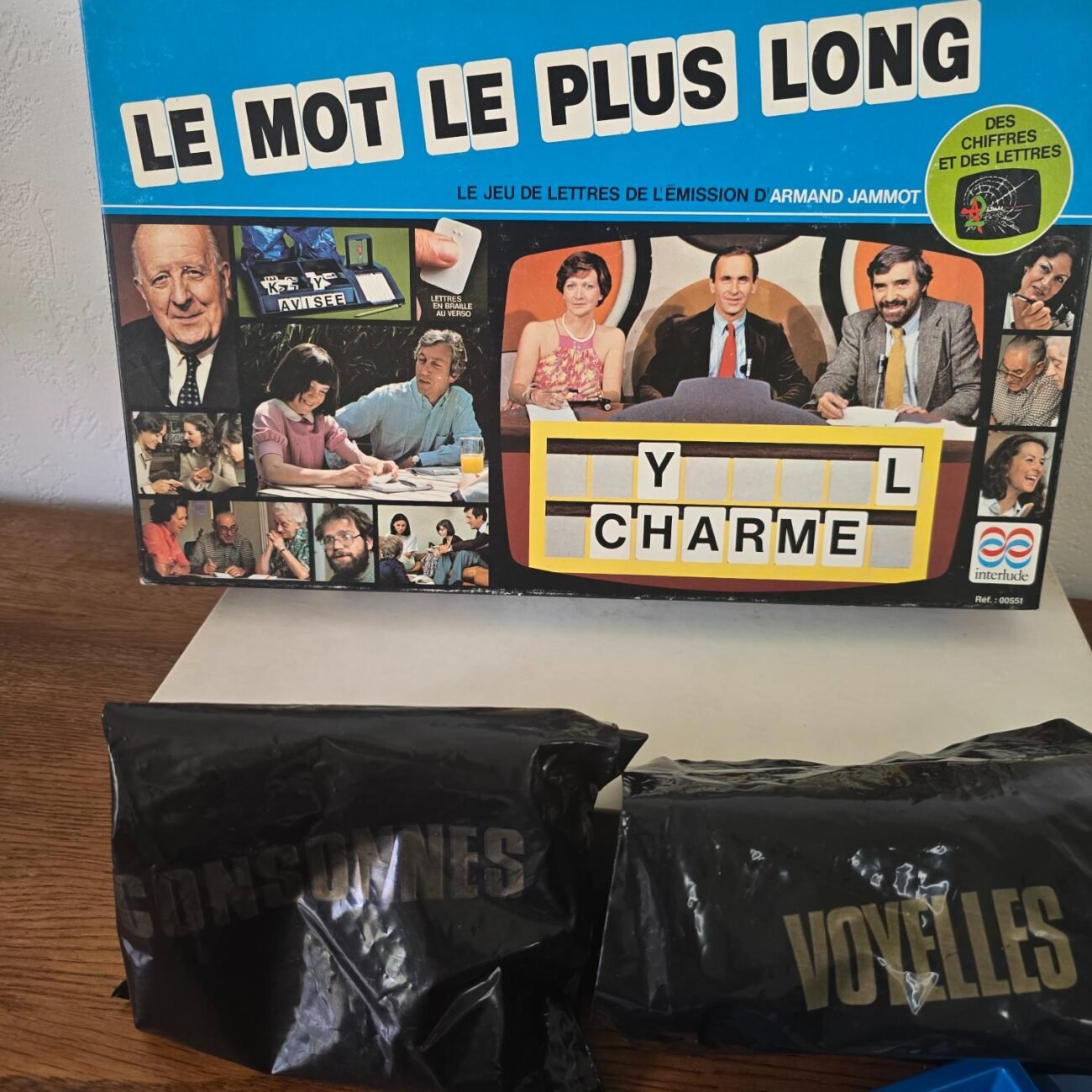 Vue de la boîte et de son contenu complet, jeu en très bon état général.